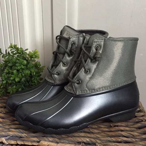 Sperry Shoes - SPERRY duck boots ✨NEW✨- 10